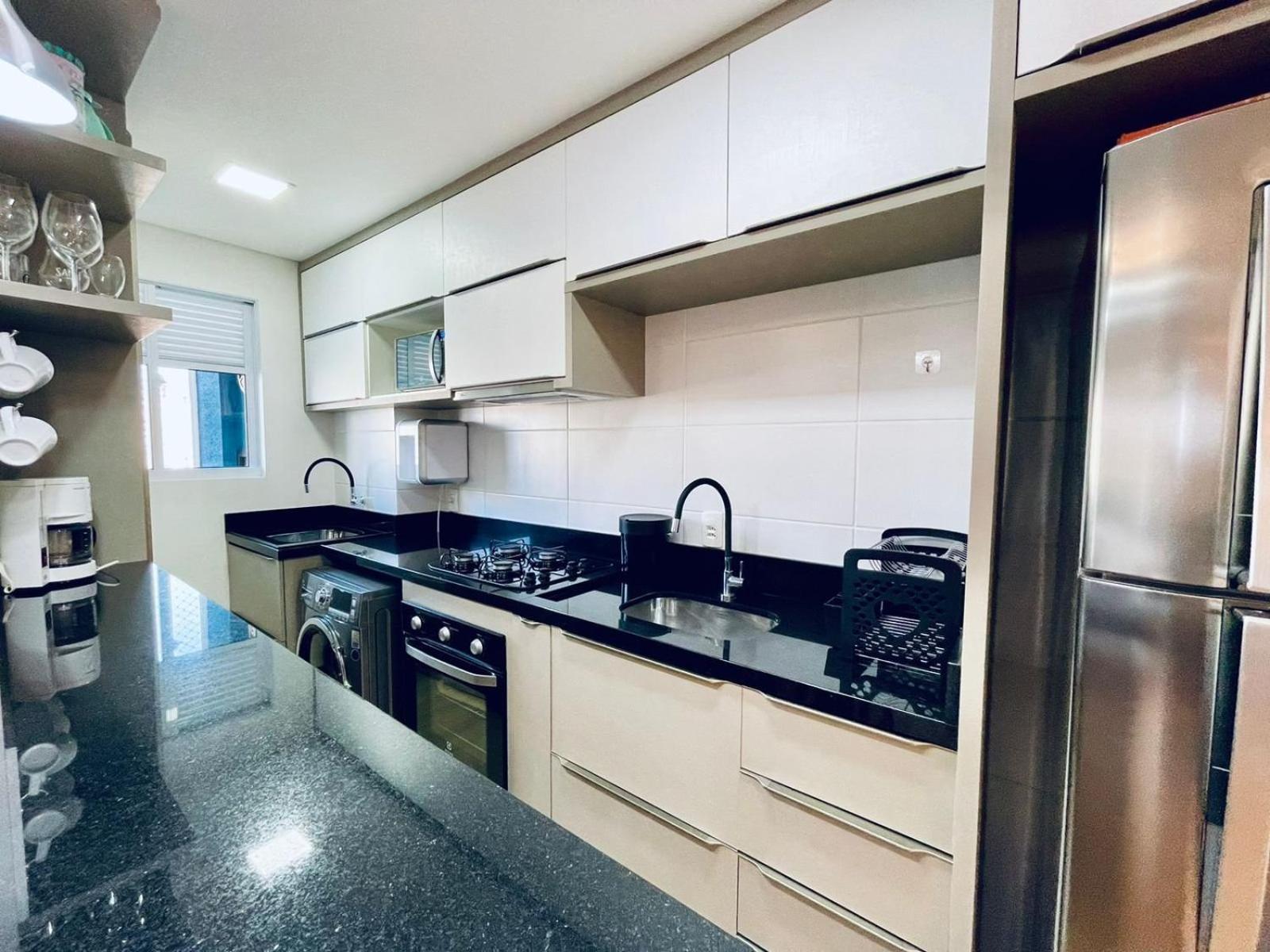 Apartment 7º Andar, Vista Mar, 200m Praia, 15km B Carrero Picarras